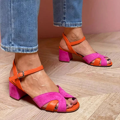 Yvonne’s Eye-Catcher | Trendy Wedge Sandals