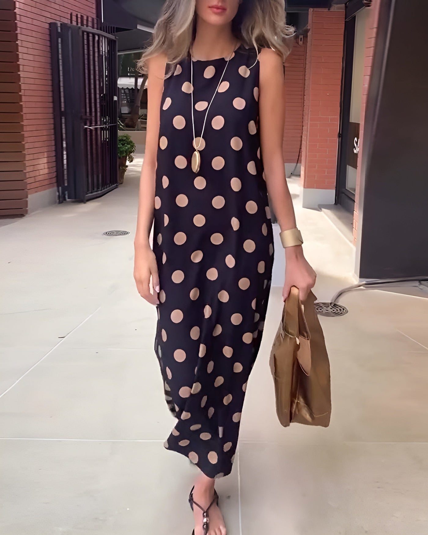 Roxane | Long Dress with a Slit in Dots