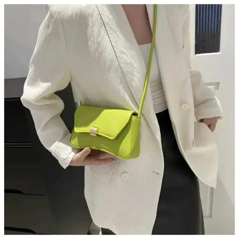 Lila | Vintage Charm Shoulder Bag
