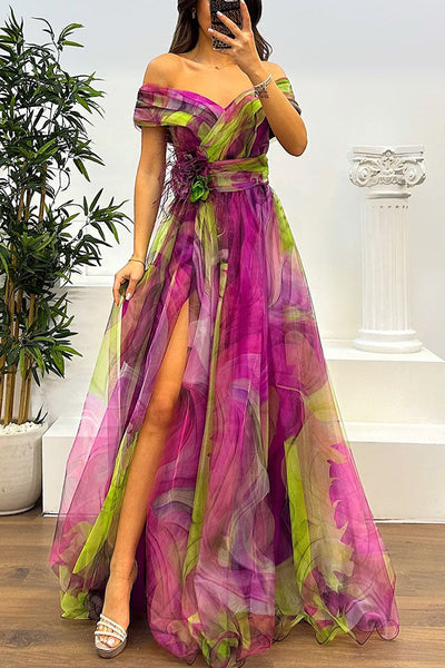 Jinnie - Maxi dress made of tulle with feathers, pleats, and a slit