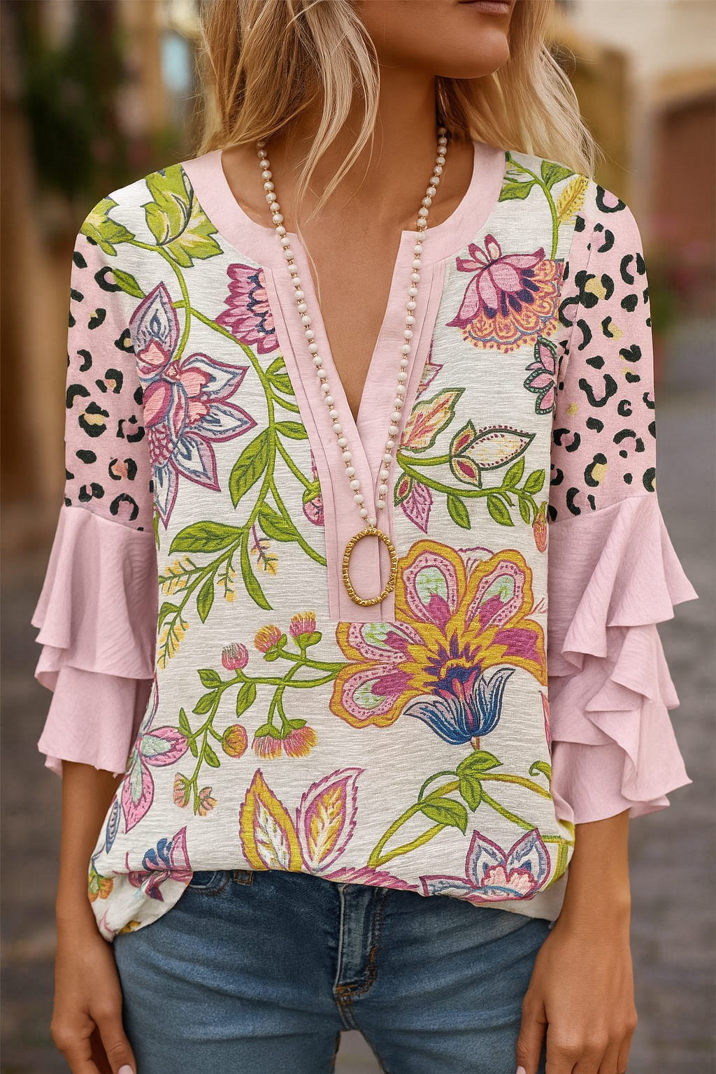 Lola – Floral Explosion & Bold Pastel