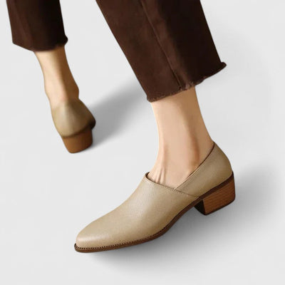 Kyadae | Orthopedic Pumps