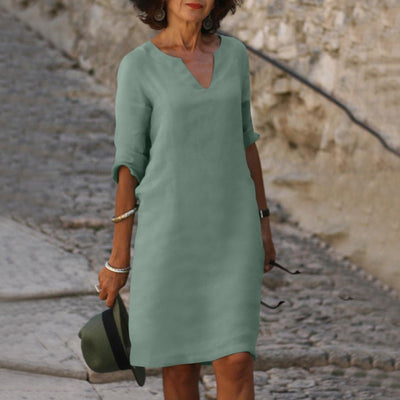 Cassie | Perfectly Fitted Dress with V-Neck