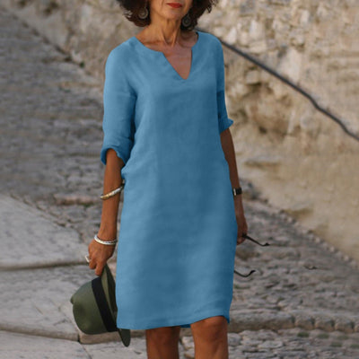 Cassie | Perfectly Fitted Dress with V-Neck