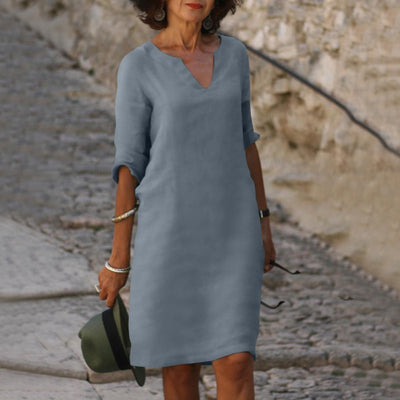 Cassie | Perfectly Fitted Dress with V-Neck