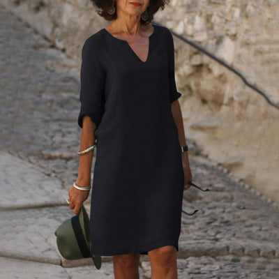 Cassie | Perfectly Fitted Dress with V-Neck
