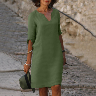 Cassie | Perfectly Fitted Dress with V-Neck