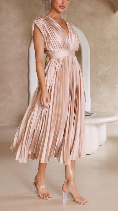 Alexis - Elegant Dress with Ruffles