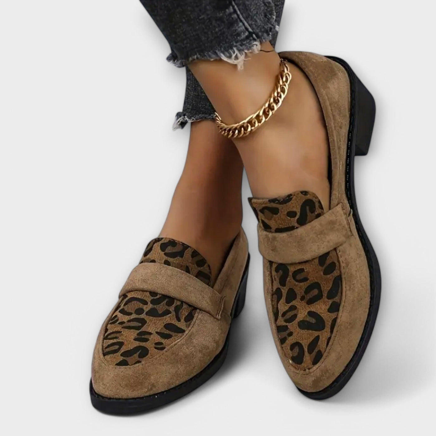 Karla - Elegant women's shoes in leopard print