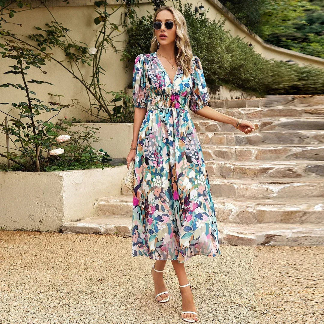 Innova - Dress with a V-neck