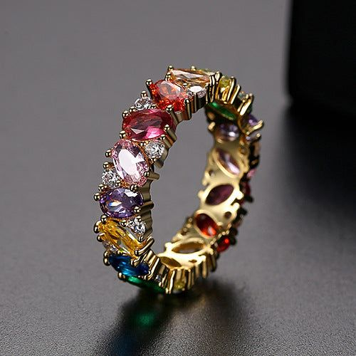 Vintage ring in coloured zirconia