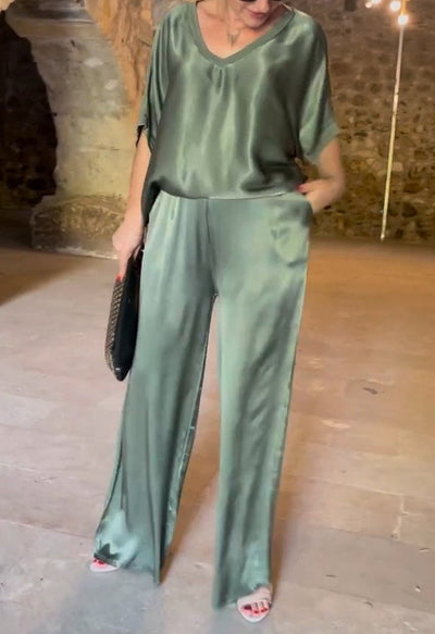 Elena | Casual two-piece set with a round neckline