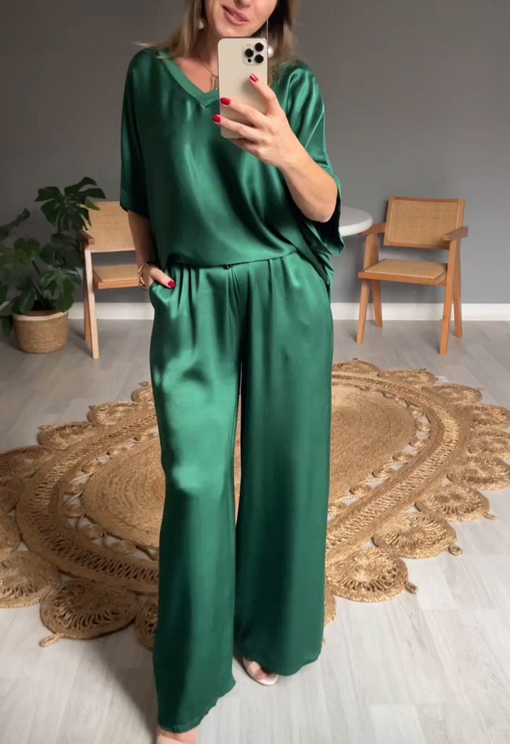 Elena | Casual two-piece set with a round neckline