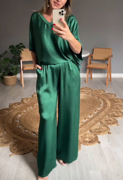 Elena | Casual two-piece set with a round neckline