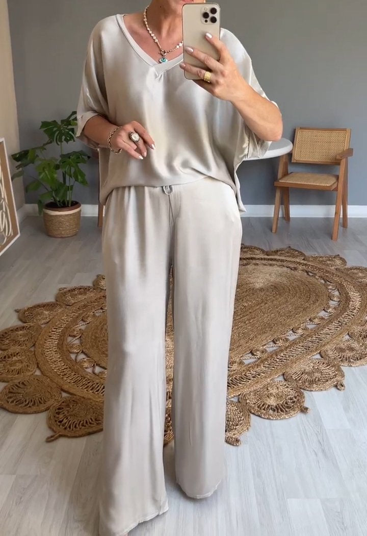 Elena | Casual two-piece set with a round neckline