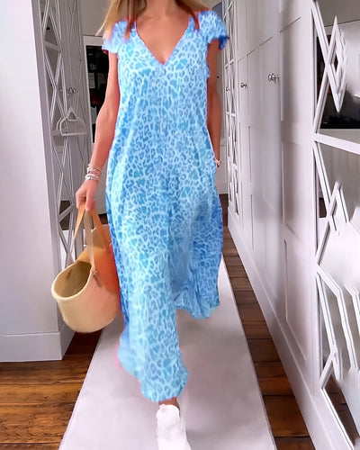 Véronique | Long dress with a V-neck in a leopard print with short sleeves